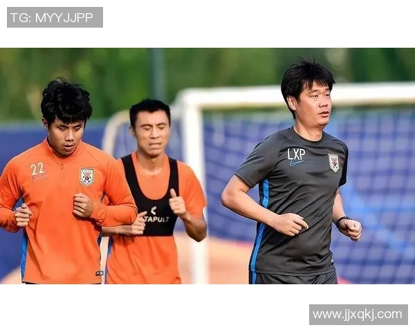 被伤害的足球明星背后的故事与复苏之路探寻心灵的坚韧与勇气 被伤害的足球明星背后的故事与复苏之路探寻心灵的坚韧与勇气